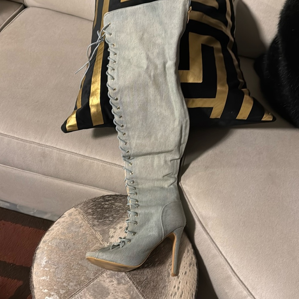 Cape robin jean lace up boots
